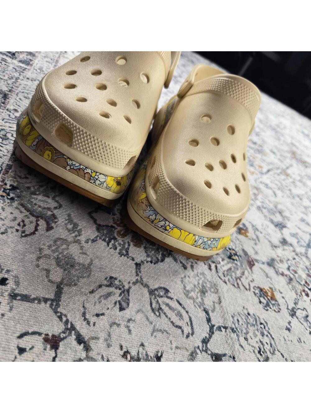 Crocs Mega Crush Clog Vanilla/Multi Retro Floral Colorway Women US 9 - Picture 14 of 15